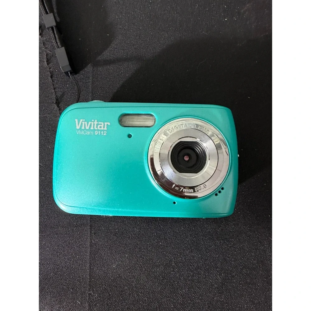Vivitar ViviCam 9112 Digital Camera Teal Compact Point & Shoot 7mm f/3.0 EUC